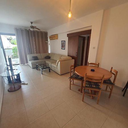 Nice Holiday Apartment Paphos Luaran gambar
